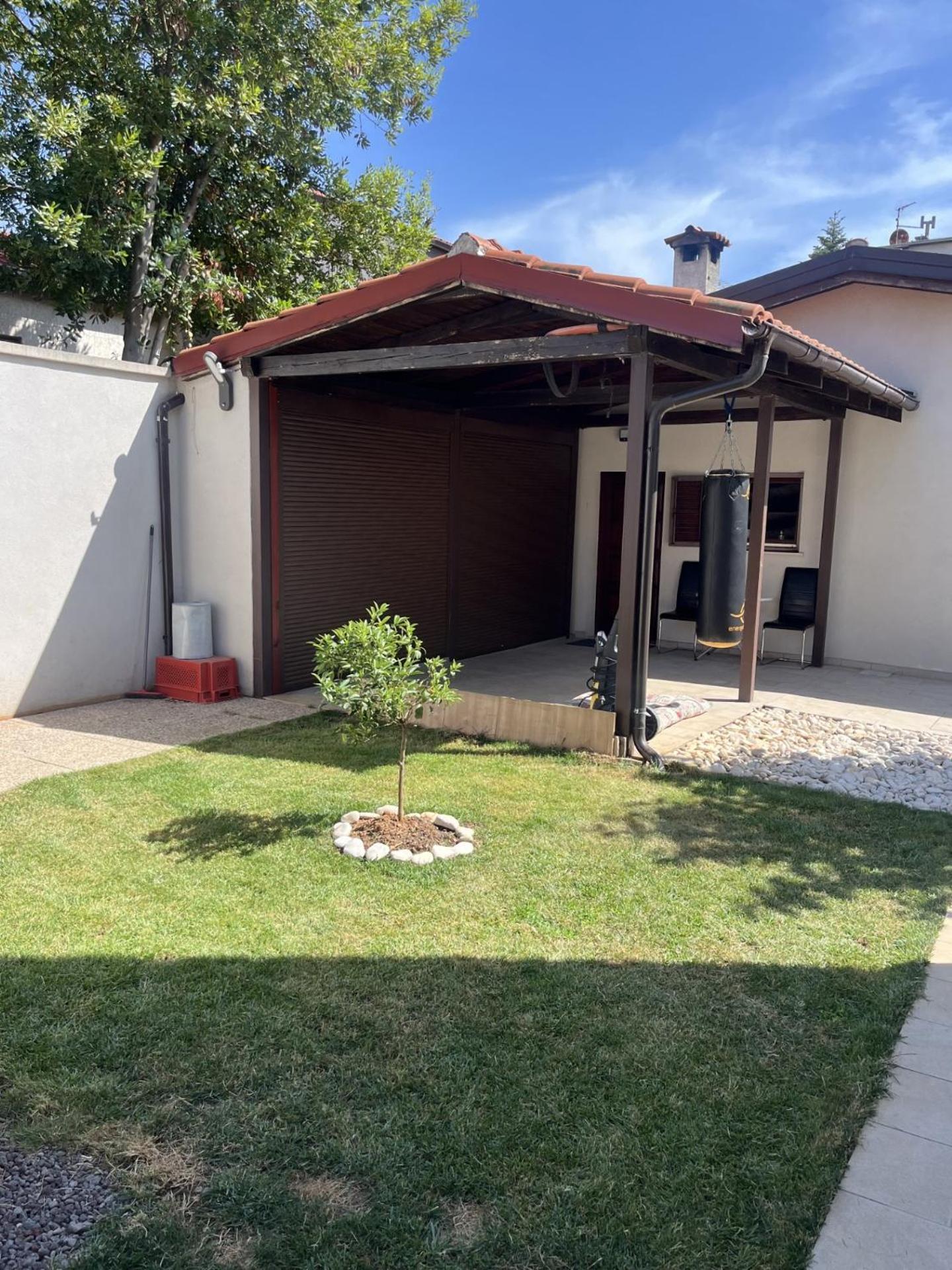 Small House Nea In City Center-With Free Parking Pula Exterior foto